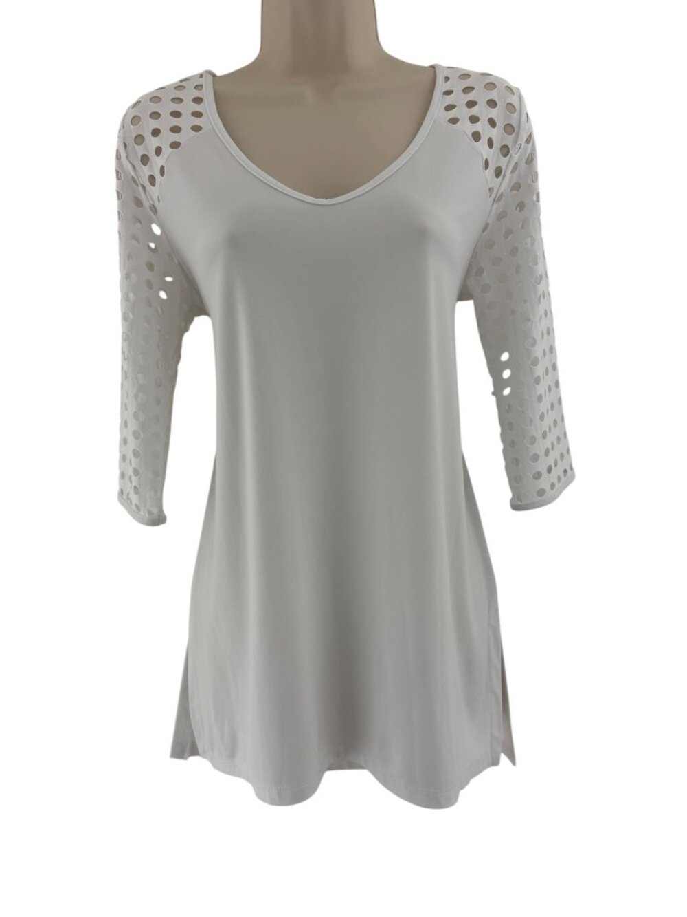 Clara SunWoo White Tunic Top Cutout Holes Shirt Blouse Size S V-Neck 3/4 Sleeves